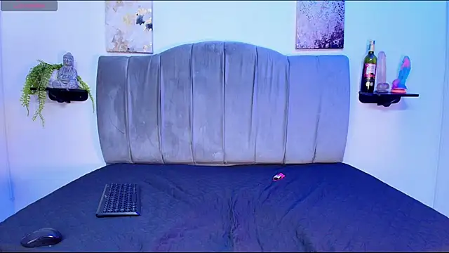 Maddy daniels online show from July 22, 2:51 pm