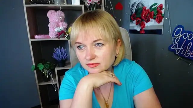 KiraSmiling online show from July 22, 6:25 am