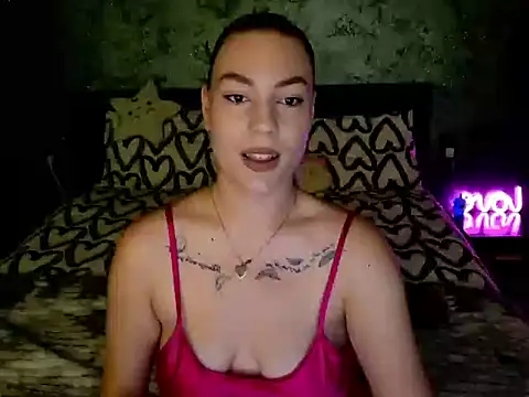 MissKarllaaa online show from July 26, 9:33 pm
