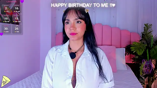 sophieblake69 online show from July 24, 5:38 am