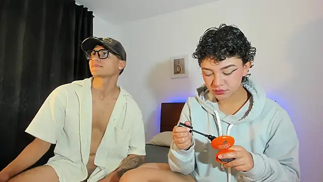 kade demi online show from July 23, 5:04 am