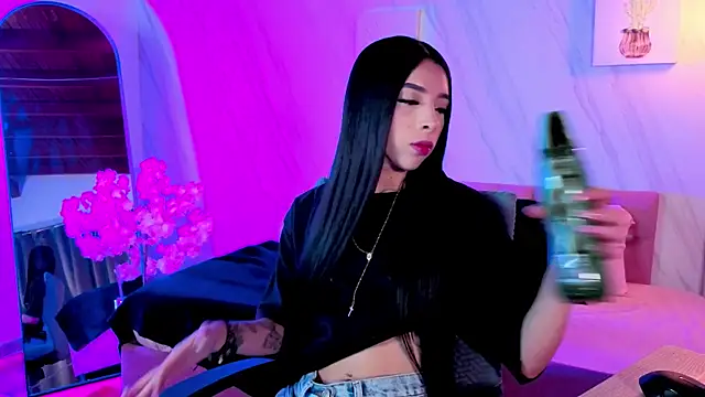 Tifanny M online show from July 14, 3:49 pm