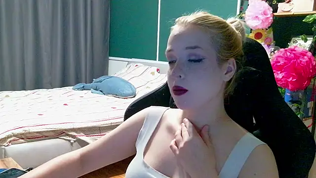 Eden Rose online show from July 28, 9:36 pm