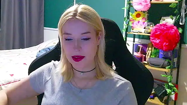 Eden Rose online show from July 25, 9:55 pm