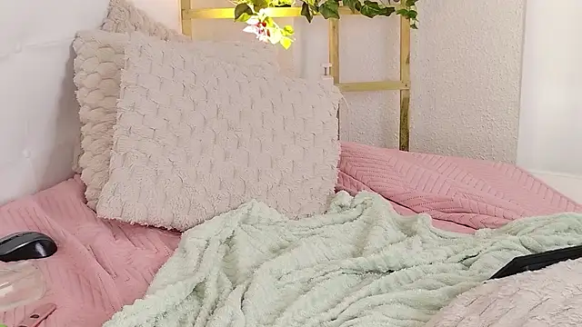 Juicybloom online show from July 21, 10:49 am