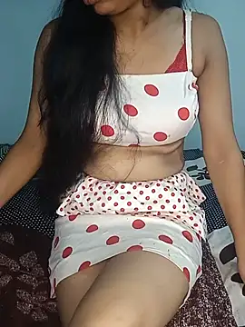 Cute Lisaa69 online show from July 16, 5:50 pm