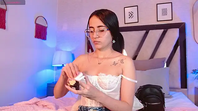 amelia 13 online show from July 23, 12:02 pm