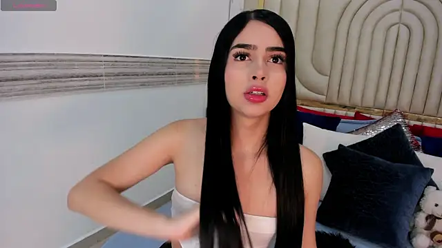 NahomiDeluxe online show from July 29, 1:33 pm