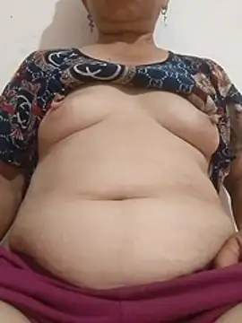 -Camelia- online show from July 21, 2:51 pm