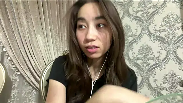 cocoSharms online show from July 28, 4:39 pm