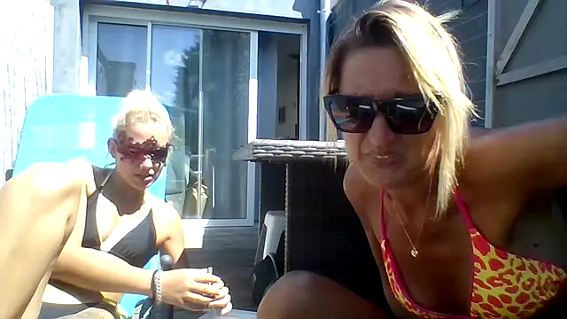 JeuneCharme1 online show from August 1, 11:34 am