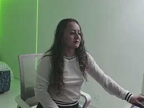 Cristalsexy25 online show from July 23, 1:58 am