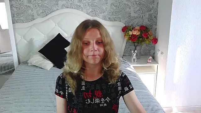 Mary Charm online show from July 25, 3:57 am