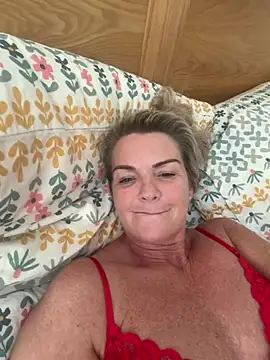 Holly-BlondeMILF44 online show from July 16, 3:05 pm