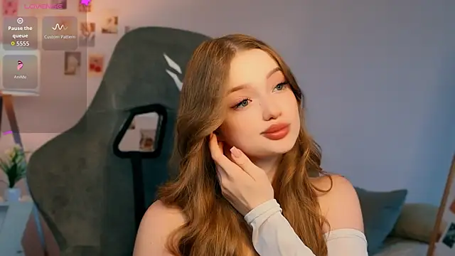 yourflowerqueen online show from July 14, 5:45 am