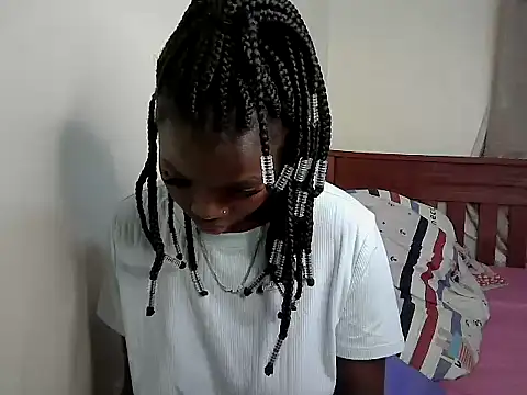 queen zuri01 online show from July 18, 8:39 am