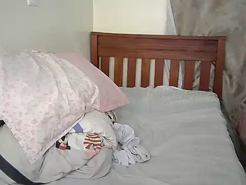 queen zuri01 online show from July 28, 12:48 pm