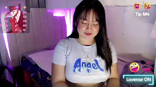 Honeybabe Hanah online show from August 2, 1:14 pm