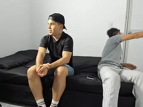 chicossexo02 online show from July 24, 8:06 pm