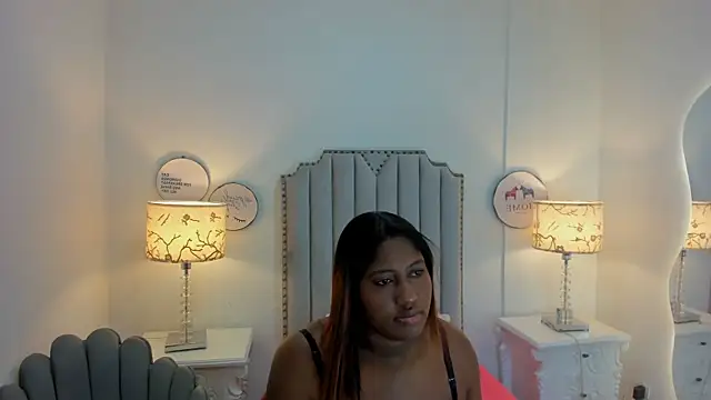 abril castro  online show from July 22, 7:04 pm