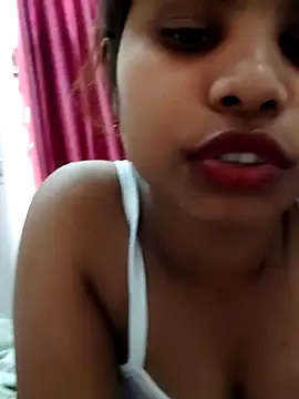 yours queen  online show from July 20, 10:07 am