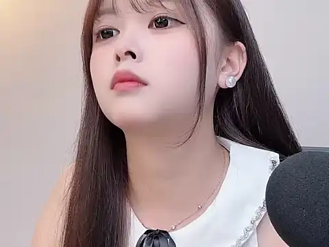 Winnie005 online show from July 20, 10:39 am