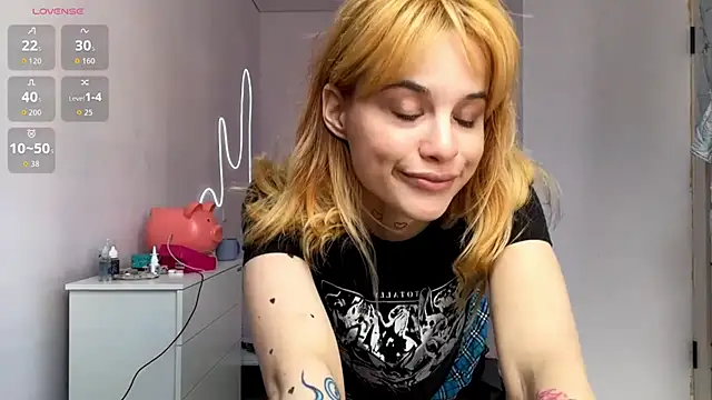Lili pup online show from July 17, 9:24 am