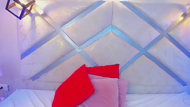 cami rouxx online show from July 25, 2:18 am