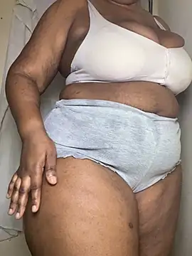 Suzzylove26 online show from July 18, 7:38 pm