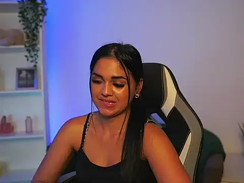 NissKate18 online show from July 28, 8:52 pm