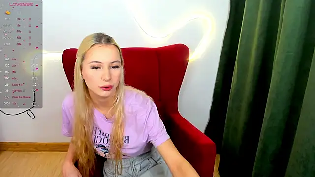 Karolina brand online show from July 29, 1:27 am