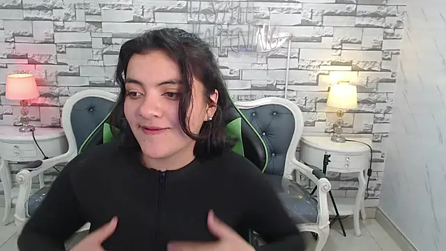 amalia a online show from July 28, 1:32 pm