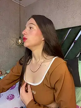 aly 16 online show from July 24, 1:31 pm