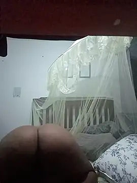 brownycurvey online show from July 25, 9:55 pm