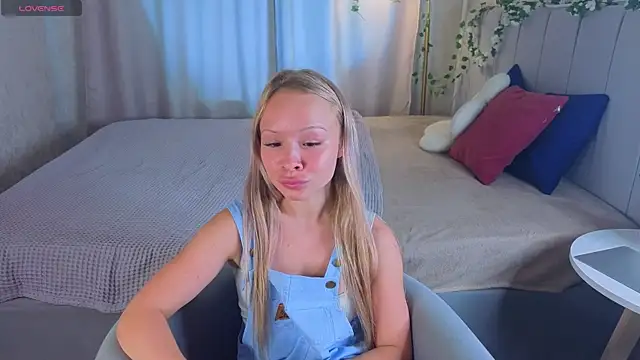Milana r0se online show from July 25, 9:16 am