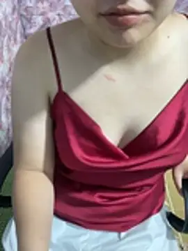 Ngoc xinh online show from July 21, 11:55 am