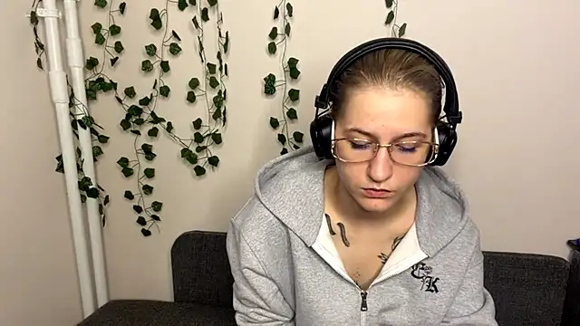 Litliu online show from July 26, 7:54 pm