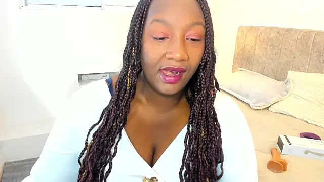 Kendra Taylor  online show from July 23, 1:08 pm