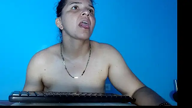 tamenoir33 online show from July 28, 12:48 pm