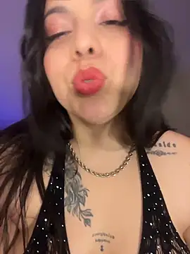 Im Auroraaa online show from July 28, 8:52 pm