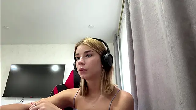 PickmeGirl online show from July 28, 2:13 pm
