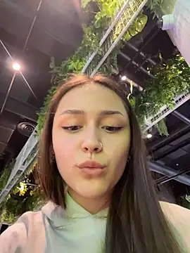 EvelynFly online show from July 28, 2:13 pm