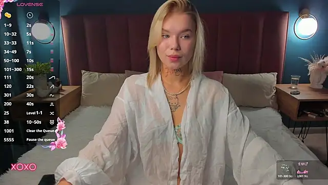 AmoreLune online show from July 29, 1:27 am