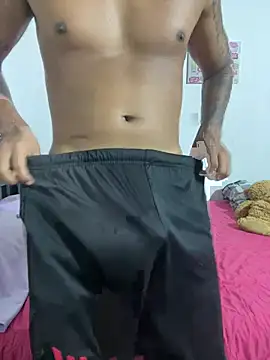 Reyxbabyalis online show from July 21, 10:10 pm