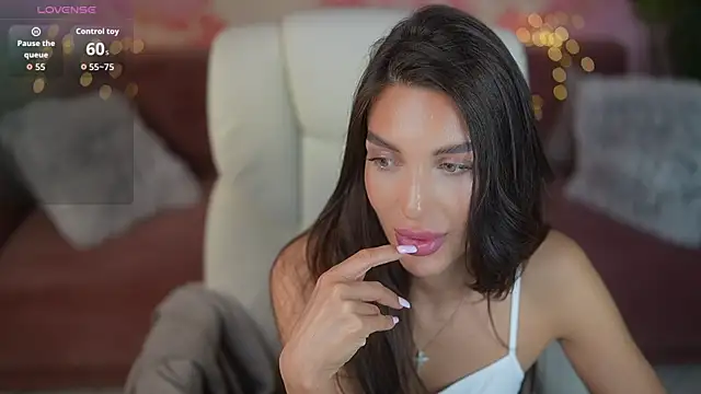 JasminBee online show from July 20, 10:39 am