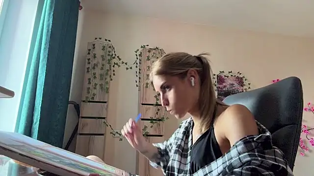 Rossy S online show from July 24, 3:37 am