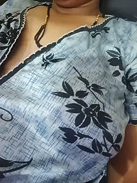 hot bhabi07 online show from July 28, 7:26 pm