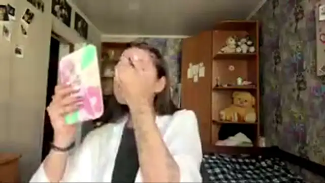 KittyNoSkirty online show from July 28, 8:45 am