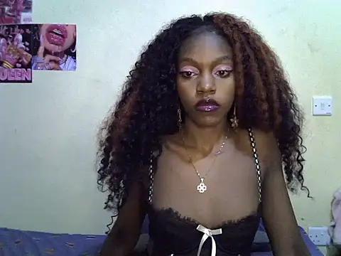 baddiecarrara online show from July 27, 4:04 pm