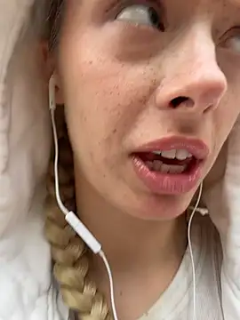 PollyDolly online show from July 26, 2:47 pm